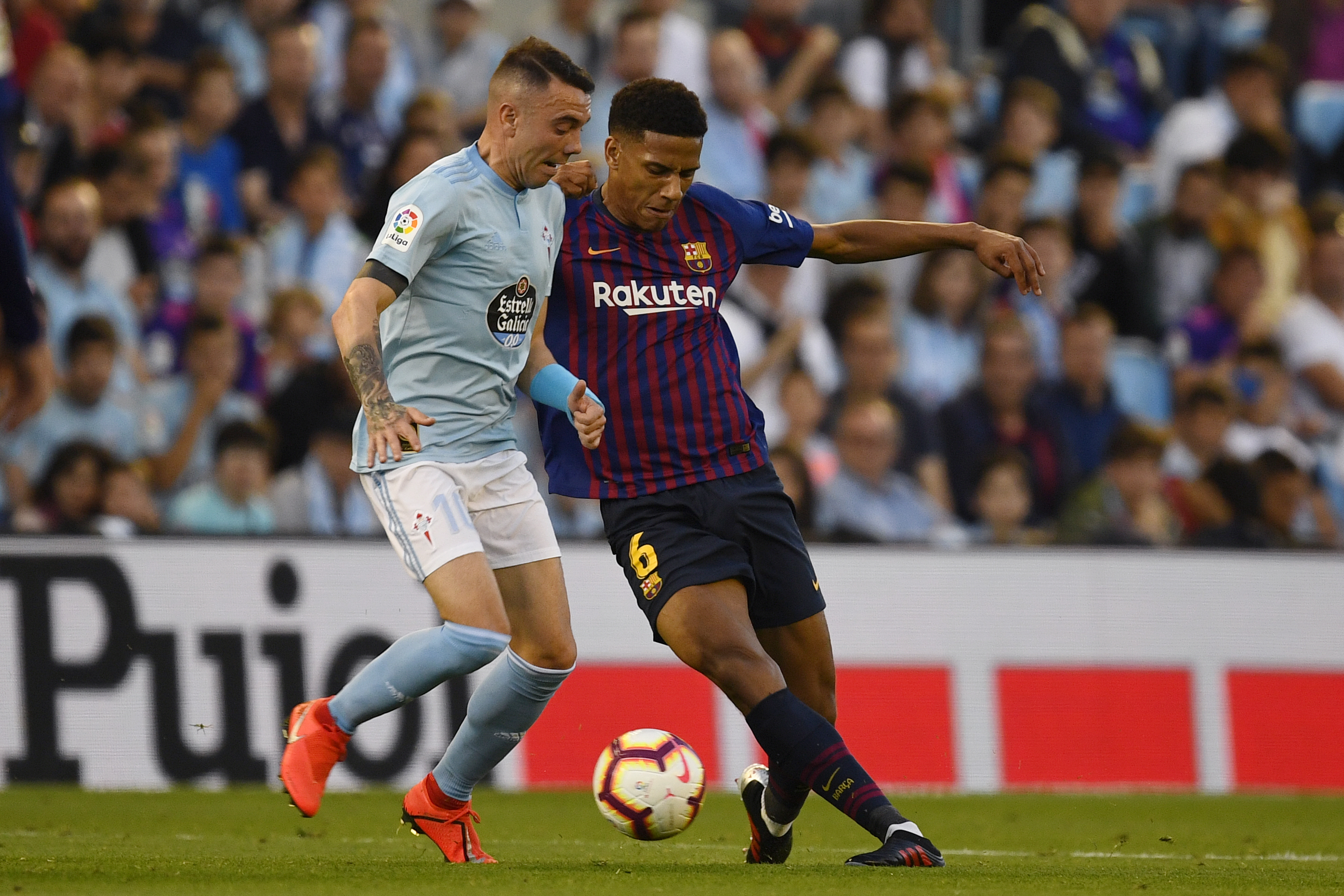 Todibo to leave Barcelona? (Photo by Octavio Passos/Getty Images)