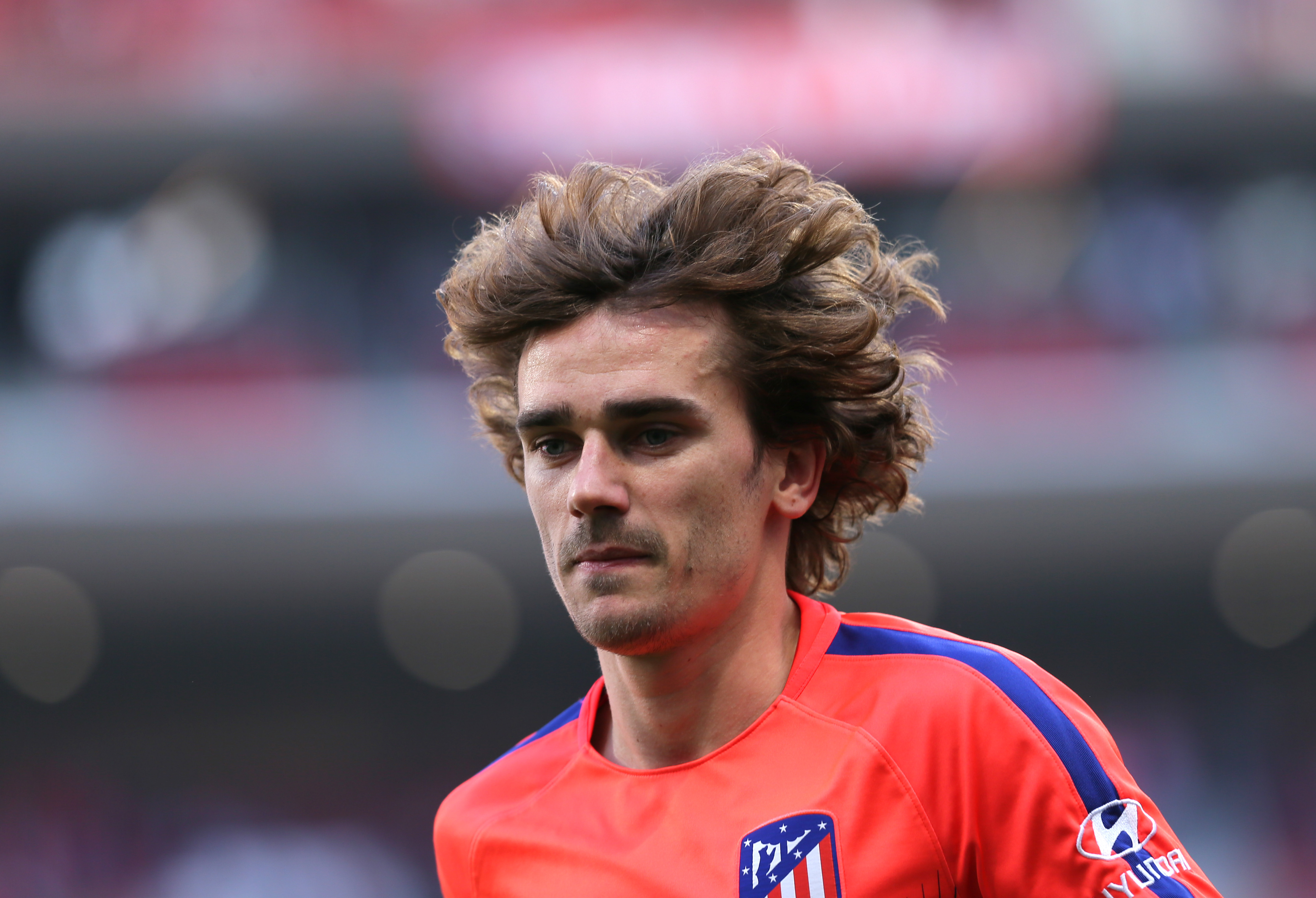 MADRID, SPAIN - APRIL 27: Antoine Griezmann of Atletico Madrid warms up during the La Liga match between  Club Atletico de Madrid and Real Valladolid CF at Wanda Metropolitano on April 27, 2019 in Madrid, Spain. (Photo by Gonzalo Arroyo Moreno/Getty Images)