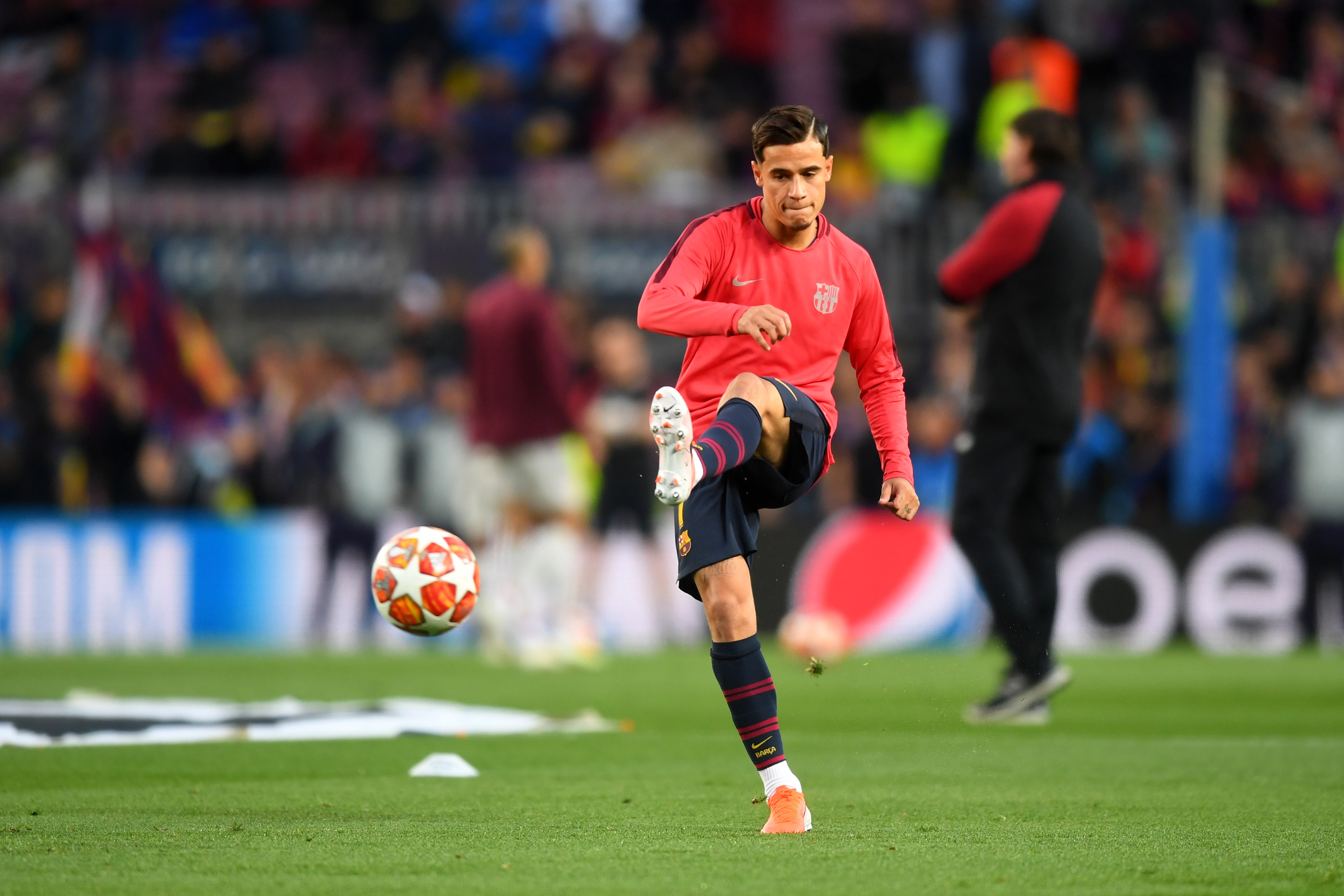 BARCELONA, SPAIN - MAY 01:   Philippe Coutinho of Barcelona warms up ahead of the UEFA Champions League Semi Final first leg match between Barcelona and Liverpool at the Nou Camp on May 01, 2019 in Barcelona, Spain. (Photo by Michael Regan/Getty Images)
