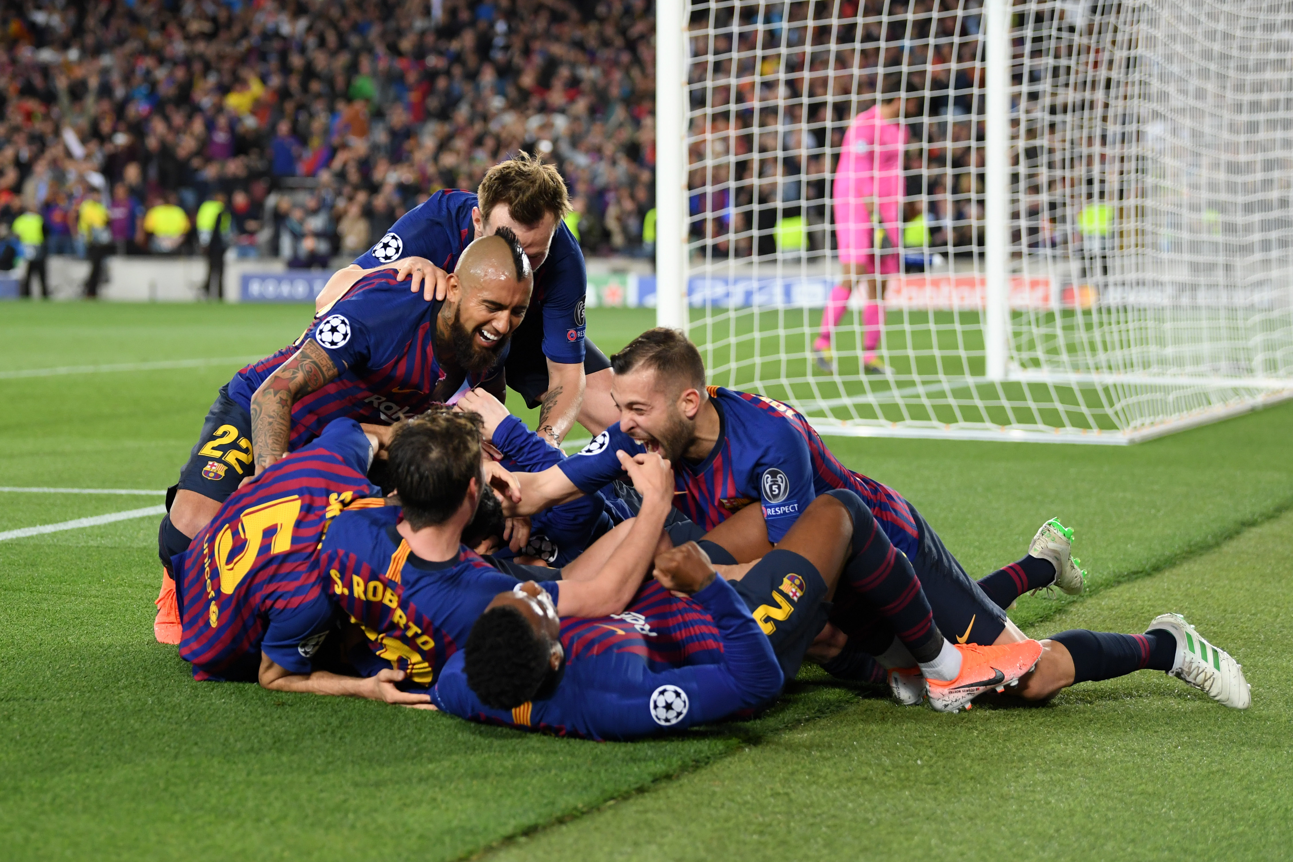 BARCELONA, SPAIN - MAY 01:   Lionel Messi of Barcelona celebrates with his team mates after he scores his sides third goal during the UEFA Champions League Semi Final first leg match between Barcelona and Liverpool at the Nou Camp on May 01, 2019 in Barcelona, Spain. (Photo by Matthias Hangst/Getty Images)