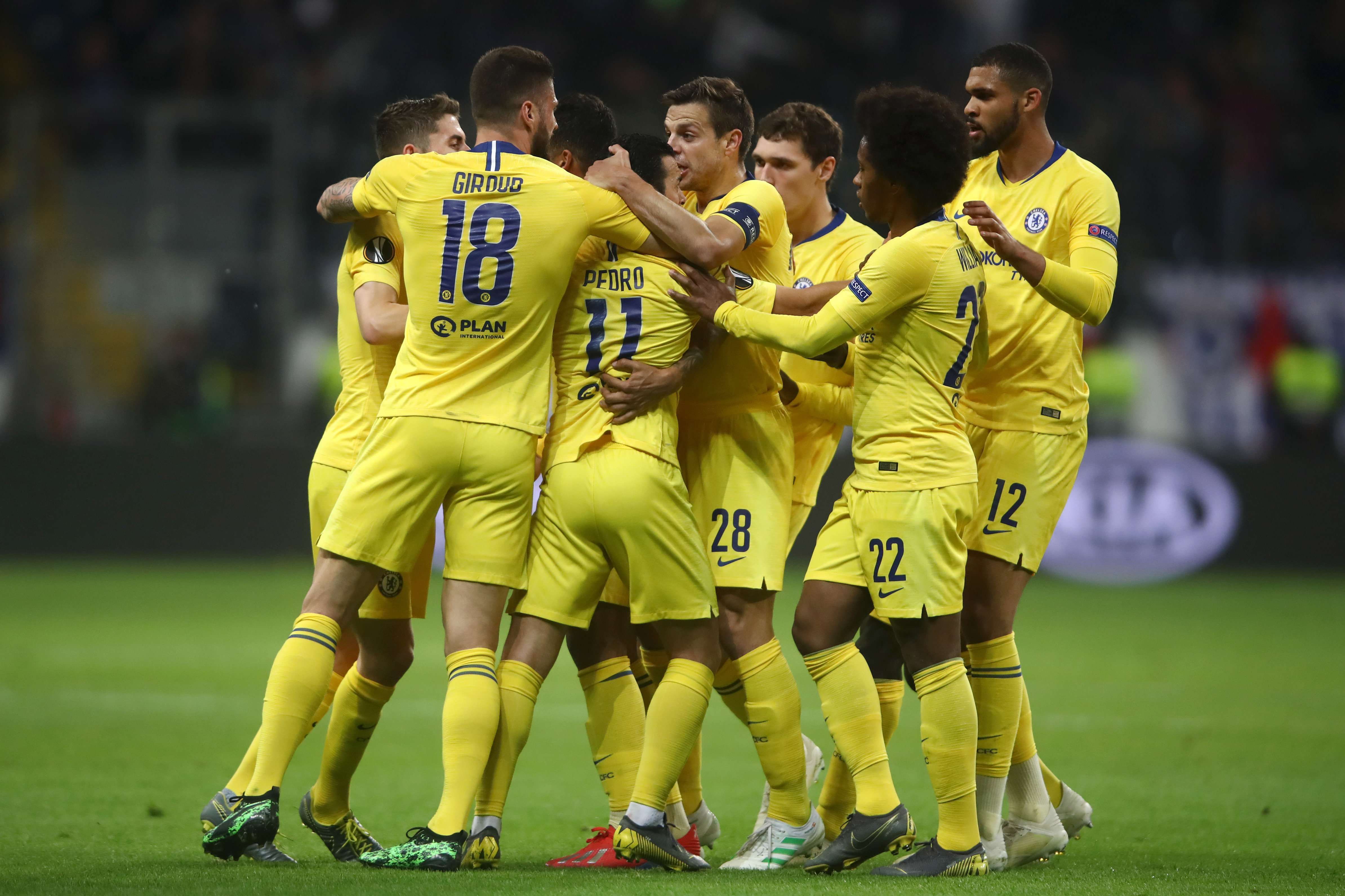 FRANKFURT AM MAIN, GERMANY - MAY 02:  Pedro of Chelsea (11) celebrates after scoring his team's first goal with team mates during the UEFA Europa League Semi Final First Leg match between Eintracht Frankfurt and Chelsea at Commerzbank-Arena on May 02, 2019 in Frankfurt am Main, Germany. (Photo by Alex Grimm/Bongarts/Getty Images,)