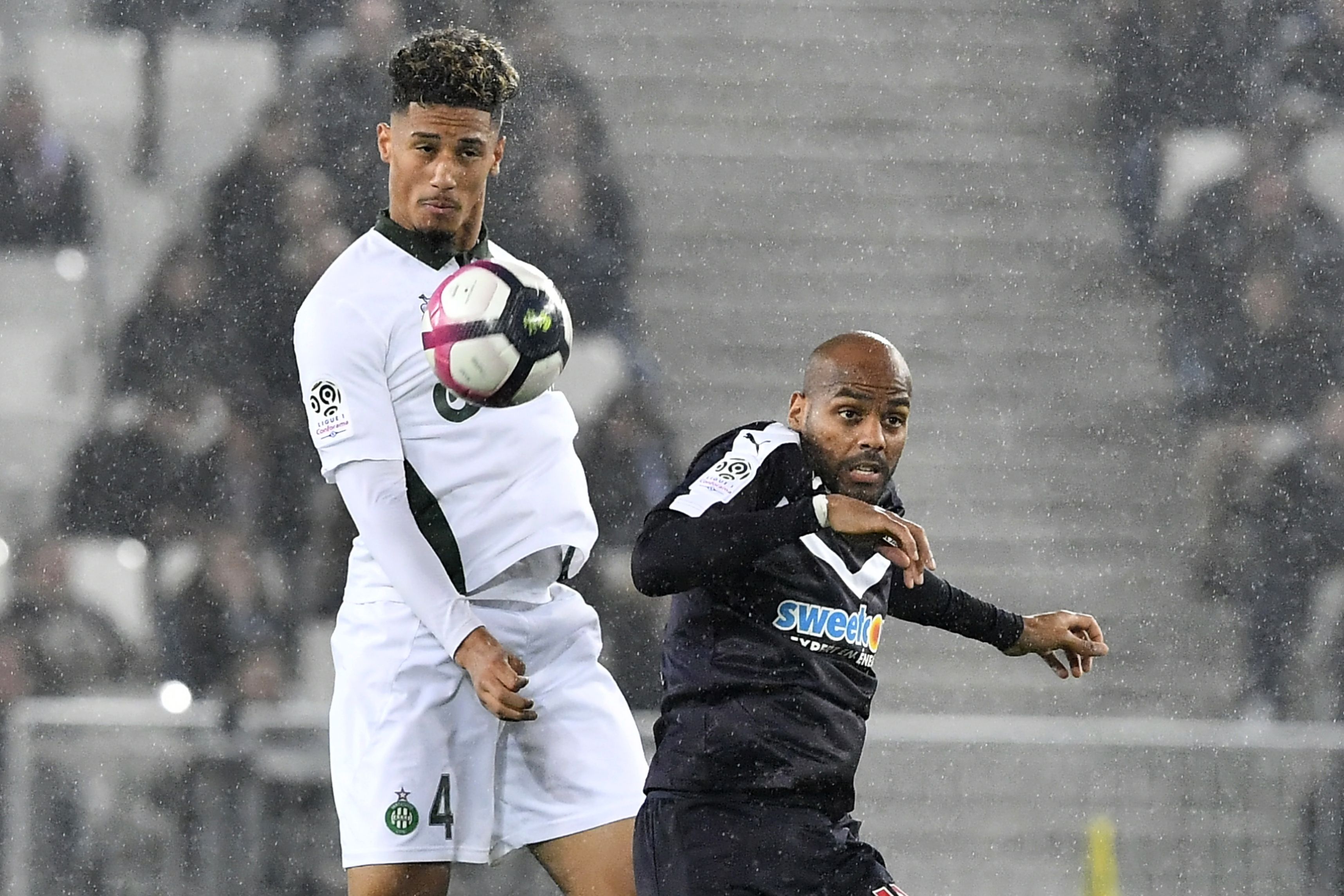 Saliba (L) closing in on Arsenal transfer? (Photo by NICOLAS TUCAT/AFP/Getty Images)