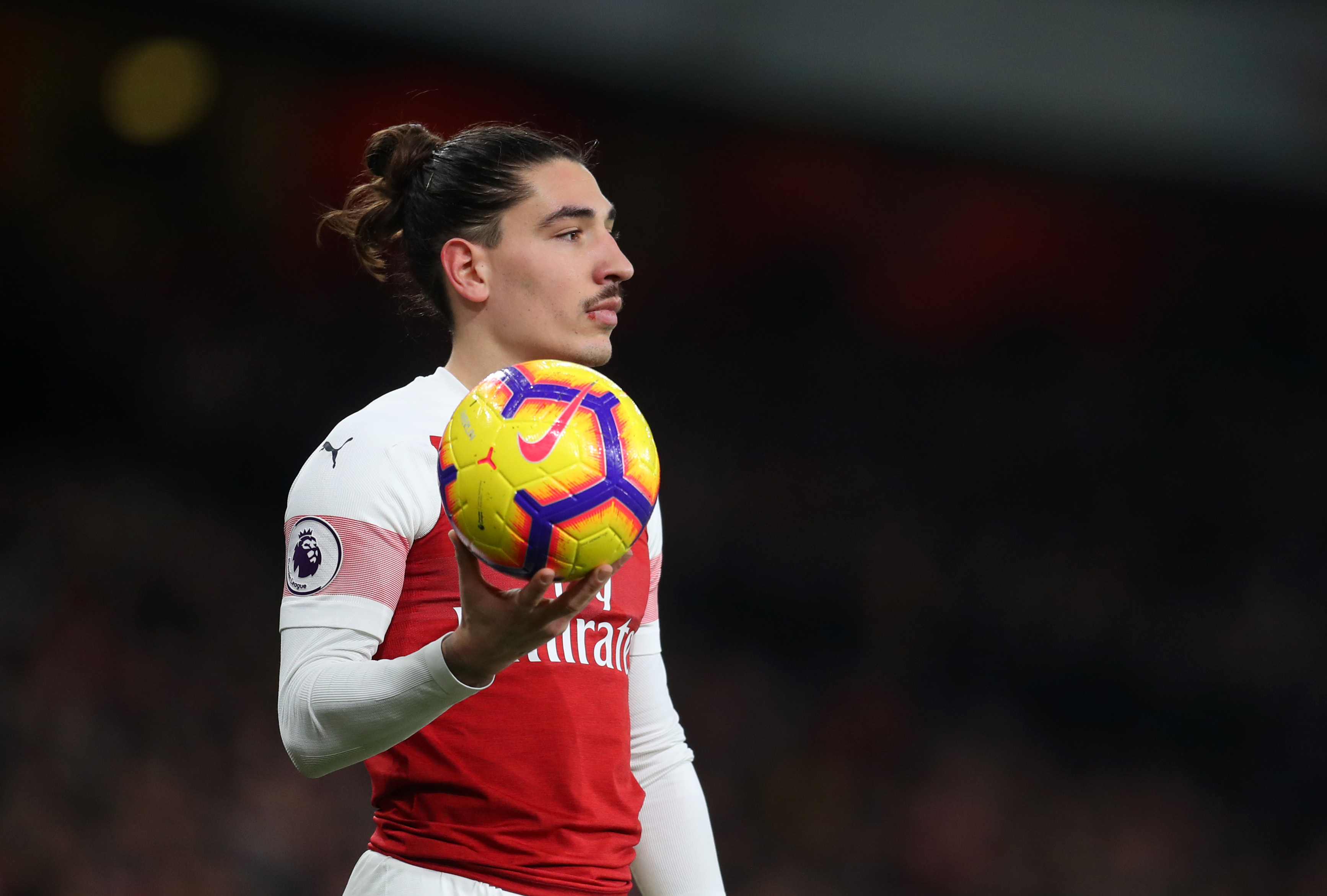 LONDON, ENGLAND - JANUARY 19: Hector Bellerin of Arsenal during the Premier League match between Arsenal FC and Chelsea FC at Emirates Stadium on January 19, 2019 in London, United Kingdom. (Photo by Catherine Ivill/Getty Images)