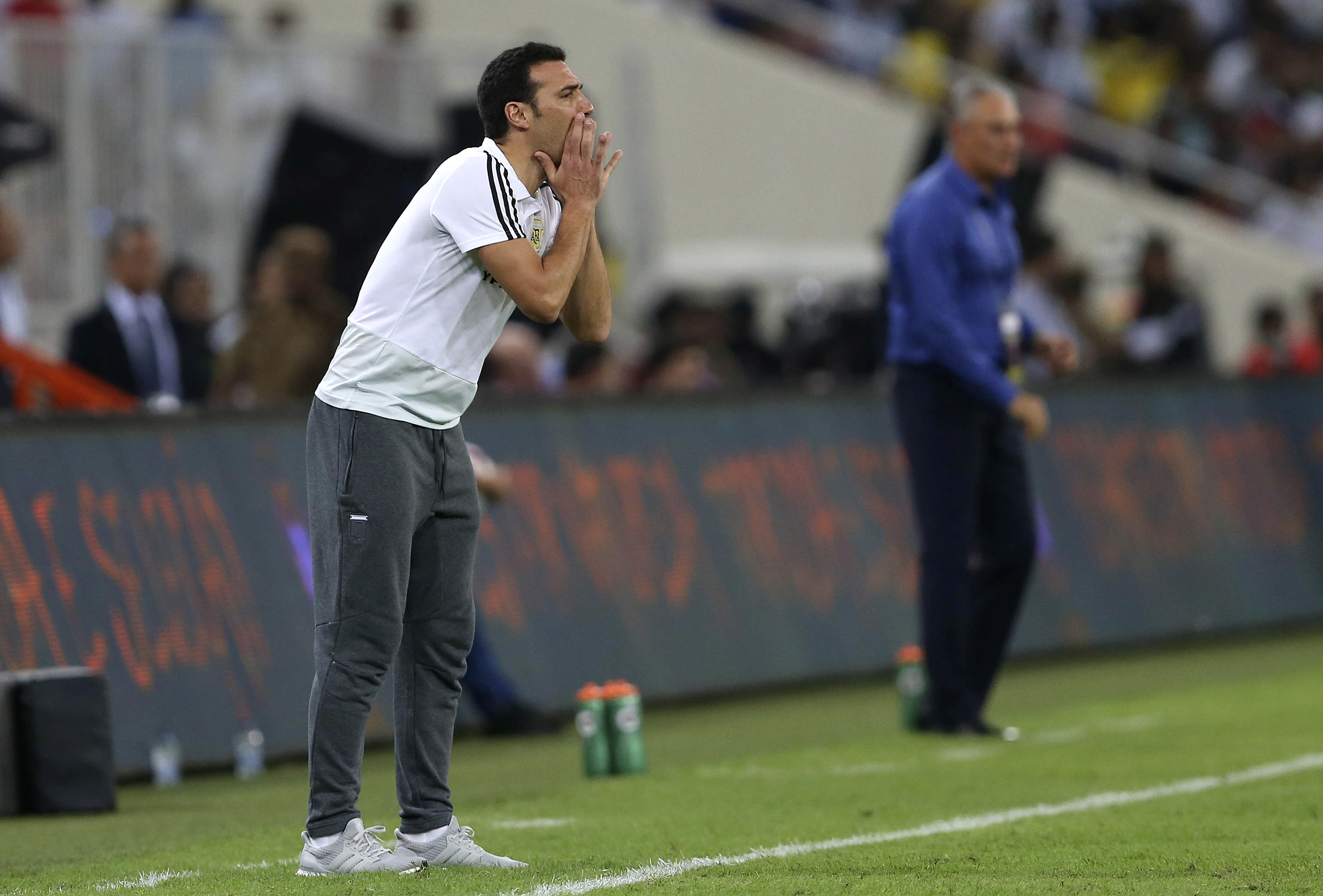Argentina's coach Lionel Scaloni (L0 gives his instructions during the friendly football match Brazil vs Argentina at the King Abdullah Sport City Stadium in Jeddah on October 16, 2018. (Photo by - / AFP)        (Photo credit should read -/AFP/Getty Images)
