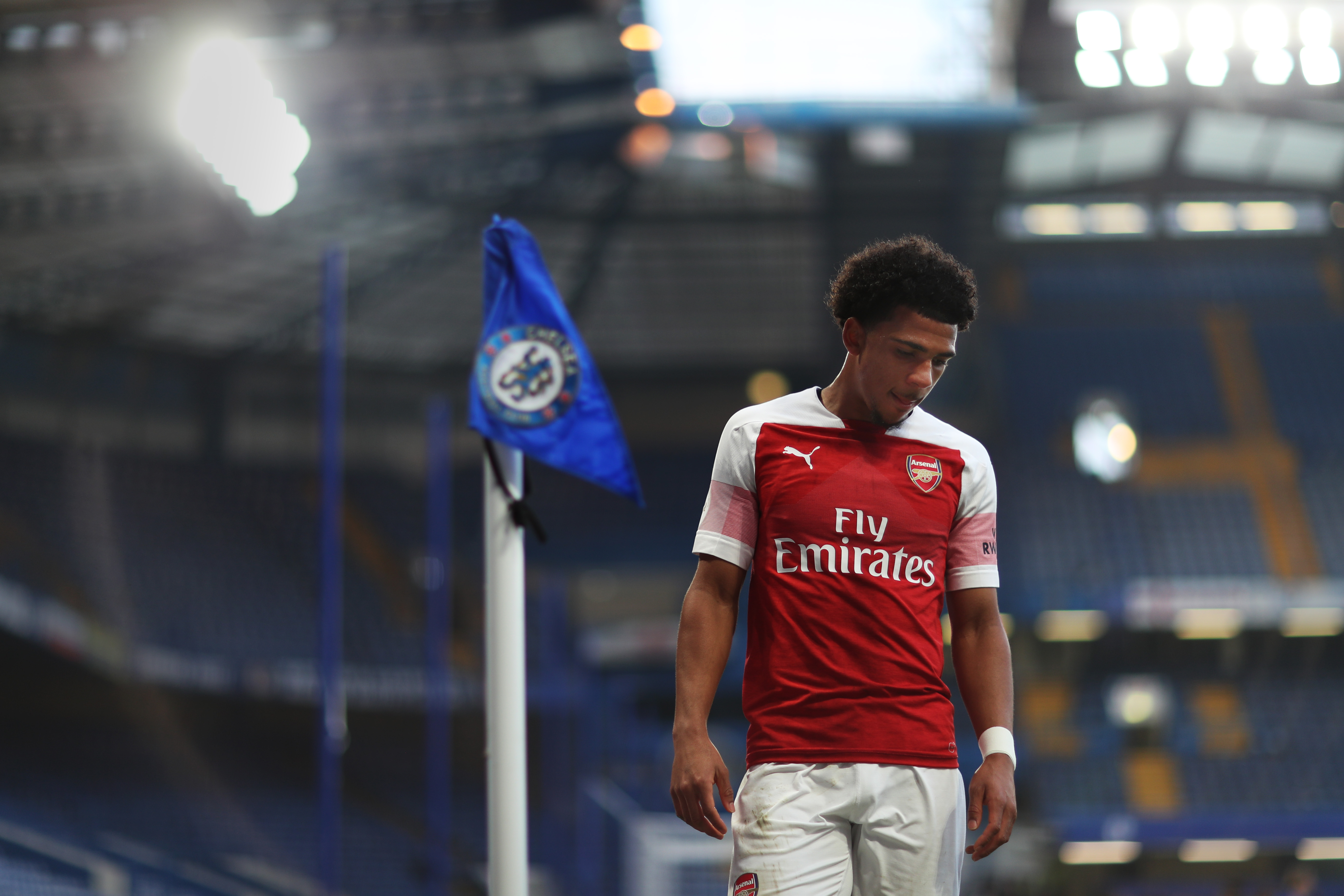 LONDON, ENGLAND - APRIL 15:     Xavier Amaechi of Arsenal prepares to take a corner kick during the Premier League 2 match between Chelsea and Arsenal at Stamford Bridge on April 15, 2019 in London, England. (Photo by Naomi Baker/Getty Images)