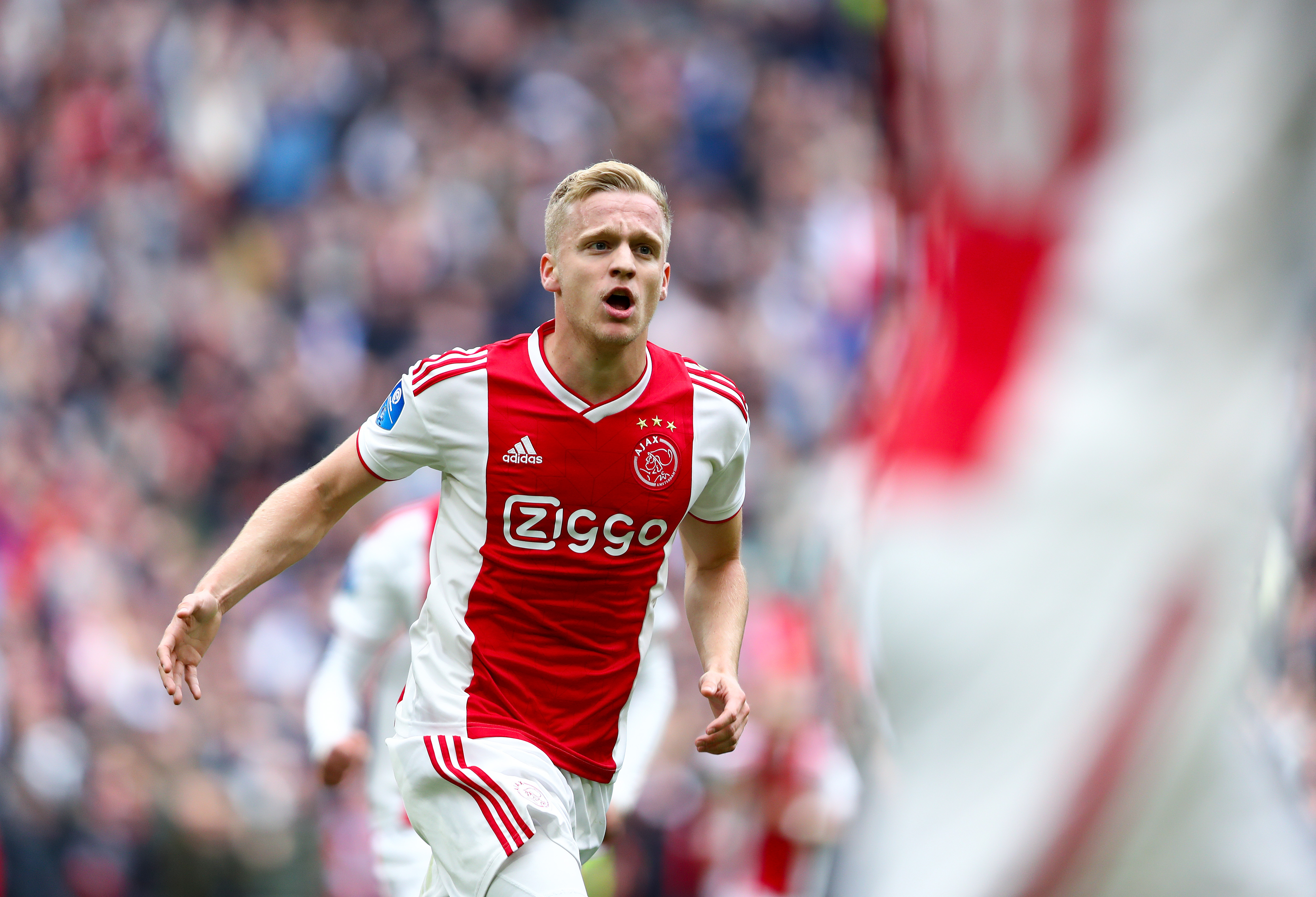 AMSTERDAM, NETHERLANDS - MAY 12: Donny Van de Beek of Ajax celebrates after scoring his team's second goal during the Eredivisie match between Ajax and Utrecht at Johan Cruyff Arena on May 12, 2019 in Amsterdam, Netherlands. (Photo by Dean Mouhtaropoulos/Getty Images)