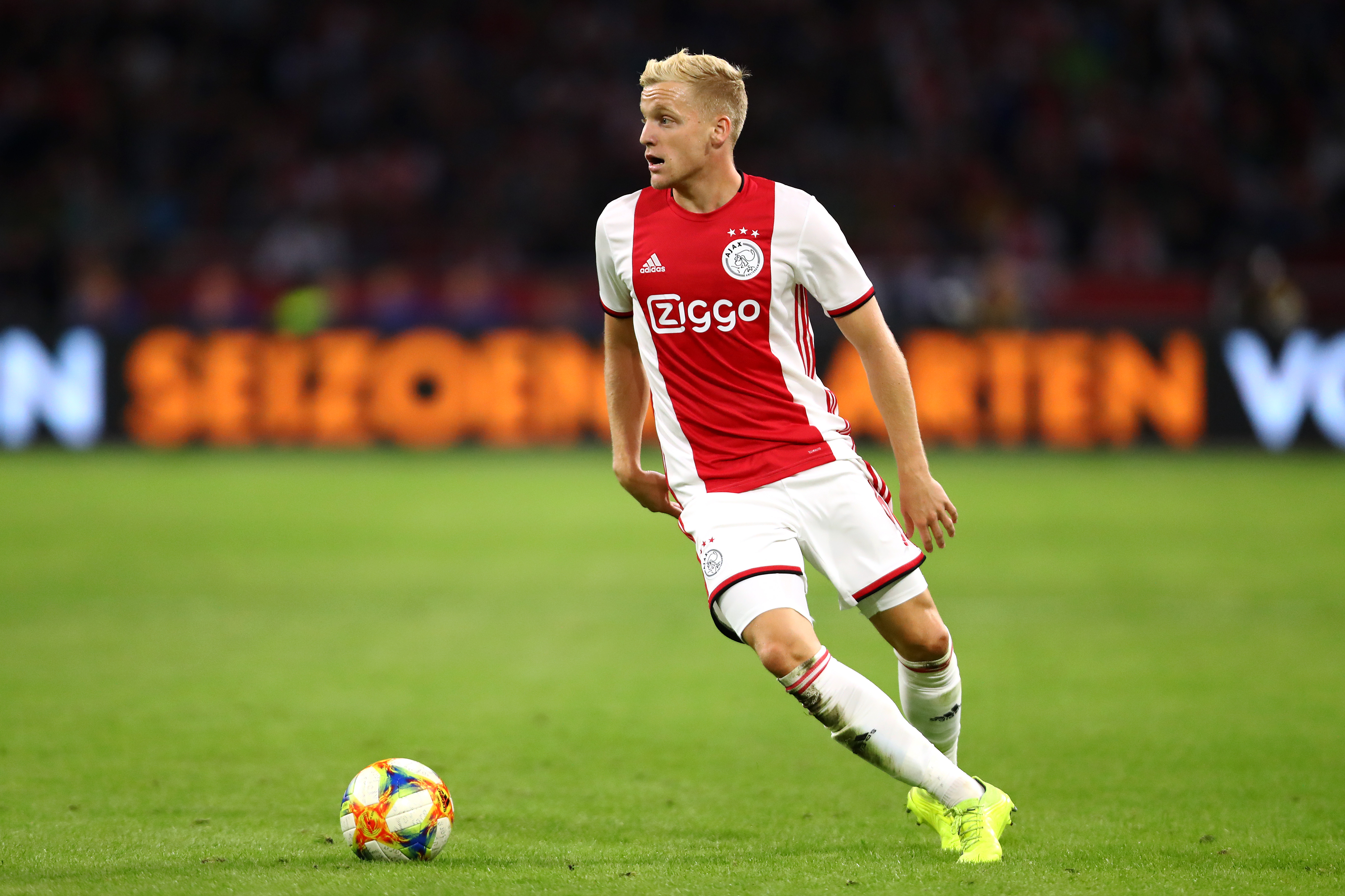 Ван де. Ван де Бек. Donny van de Beek. Донни Ван де Бек футболист. Донни Ван де Бек Манчестер Юнайтед.