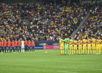 Spain (L) and Romania (R) players observe a minute of silence held in the memory of the tragedy suffered by Luis Enrique, the former coach of Spain, prior to the match of UEFA Euro 2020 Group F qualifier football match on National Arena stadium in Bucharest September 05, 2019. (Photo by Daniel MIHAILESCU / AFP)        (Photo credit should read DANIEL MIHAILESCU/AFP via Getty Images)