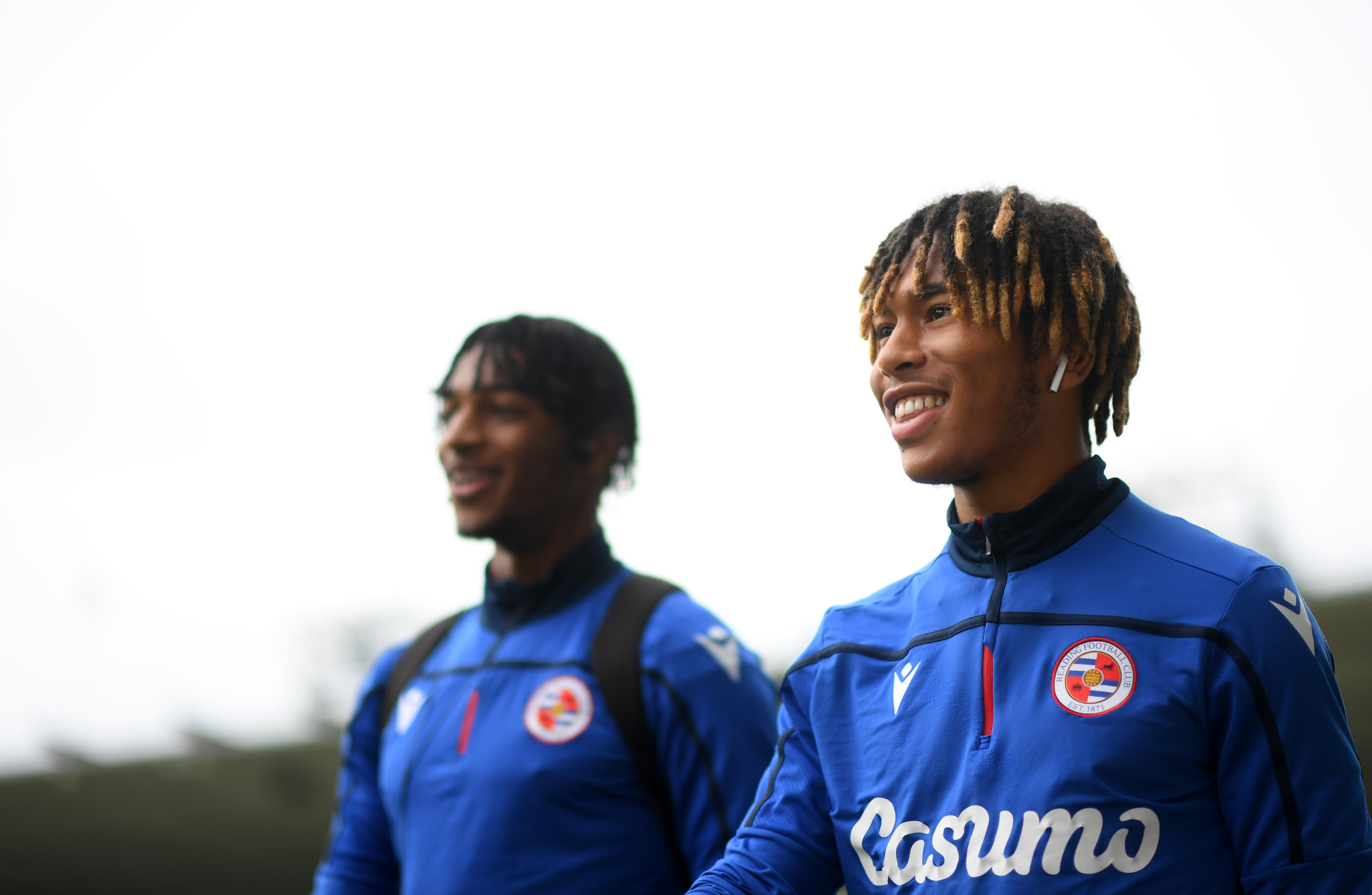 PLYMOUTH, ENGLAND - AUGUST 27: Danny Loader of Reading(R) arrives during the Carabao Cup Second Round match between Plymouth Argyle and Reading at Home Park on August 27, 2019 in Plymouth, England. (Photo by Harry Trump/Getty Images)