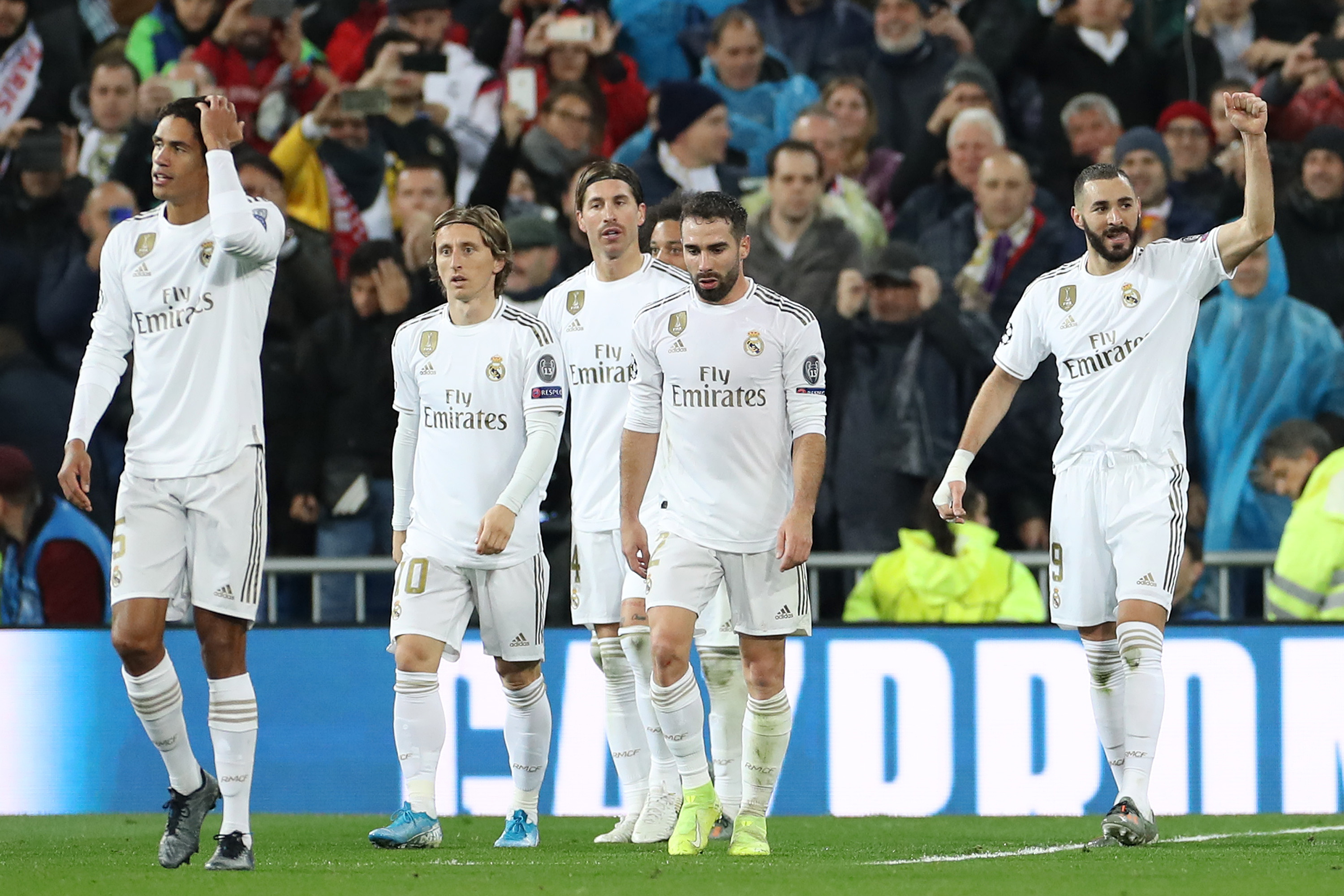 MADRID, SPAIN - NOVEMBER 26: Karim Benzema of Real Madrid celebrates after scoring his team's second goal during the UEFA Champions League group A match between Real Madrid and Paris Saint-Germain at Bernabeu on November 26, 2019 in Madrid, Spain. (Photo by Angel Martinez/Getty Images)