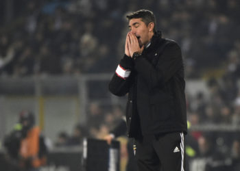 Benfica's Portuguese coach Bruno Lage gestures during the Portuguese league football match between Vitoria Guimaraes SC and SL Benfica at the Dom Alfonso Henriques stadium in Guimaraes on January 4, 2020. (Photo by MIGUEL RIOPA / AFP) (Photo by MIGUEL RIOPA/AFP via Getty Images)