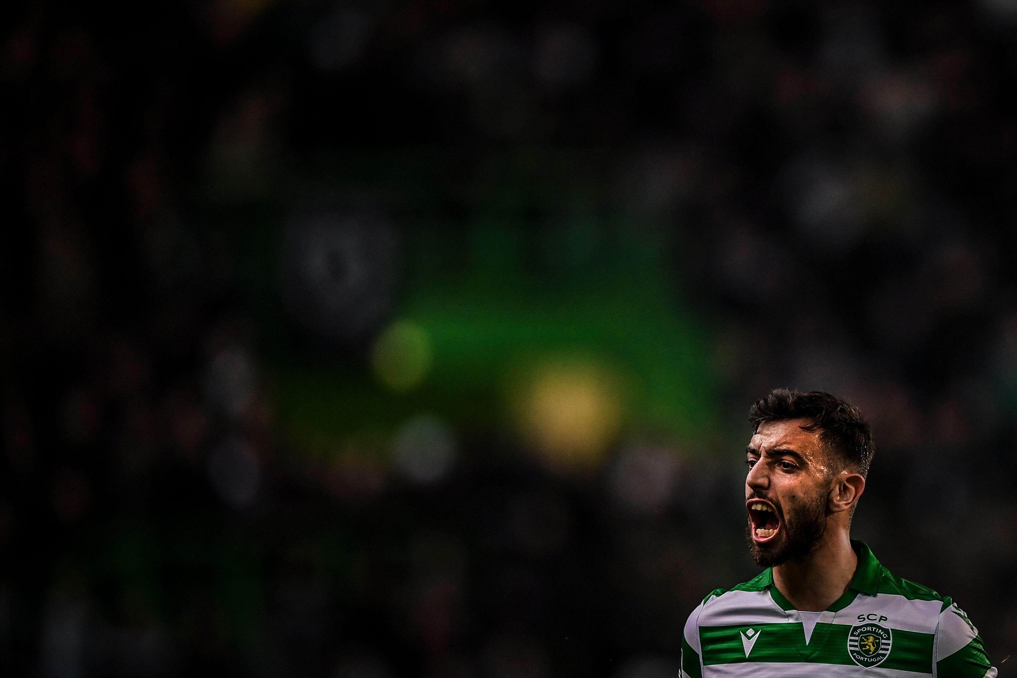 Sporting's Portuguese midfielder Bruno Fernandes shouts during the Portuguese league football match between Sporting CP and FC Porto at the Jose Alvalade stadium in Lisbon on January 5, 2020. (Photo by PATRICIA DE MELO MOREIRA / AFP) (Photo by PATRICIA DE MELO MOREIRA/AFP via Getty Images)