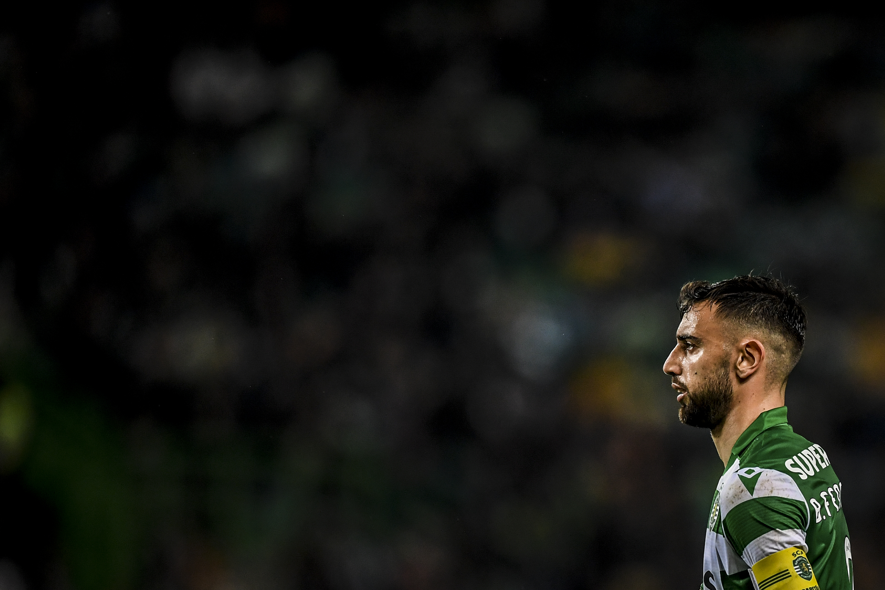 Sporting's Portuguese midfielder Bruno Fernandes looks on during the Portuguese league football match between Sporting CP and SL Benfica at the Jose Alvalade stadium in Lisbon on January 17, 2020. (Photo by PATRICIA DE MELO MOREIRA / AFP) (Photo by PATRICIA DE MELO MOREIRA/AFP via Getty Images)