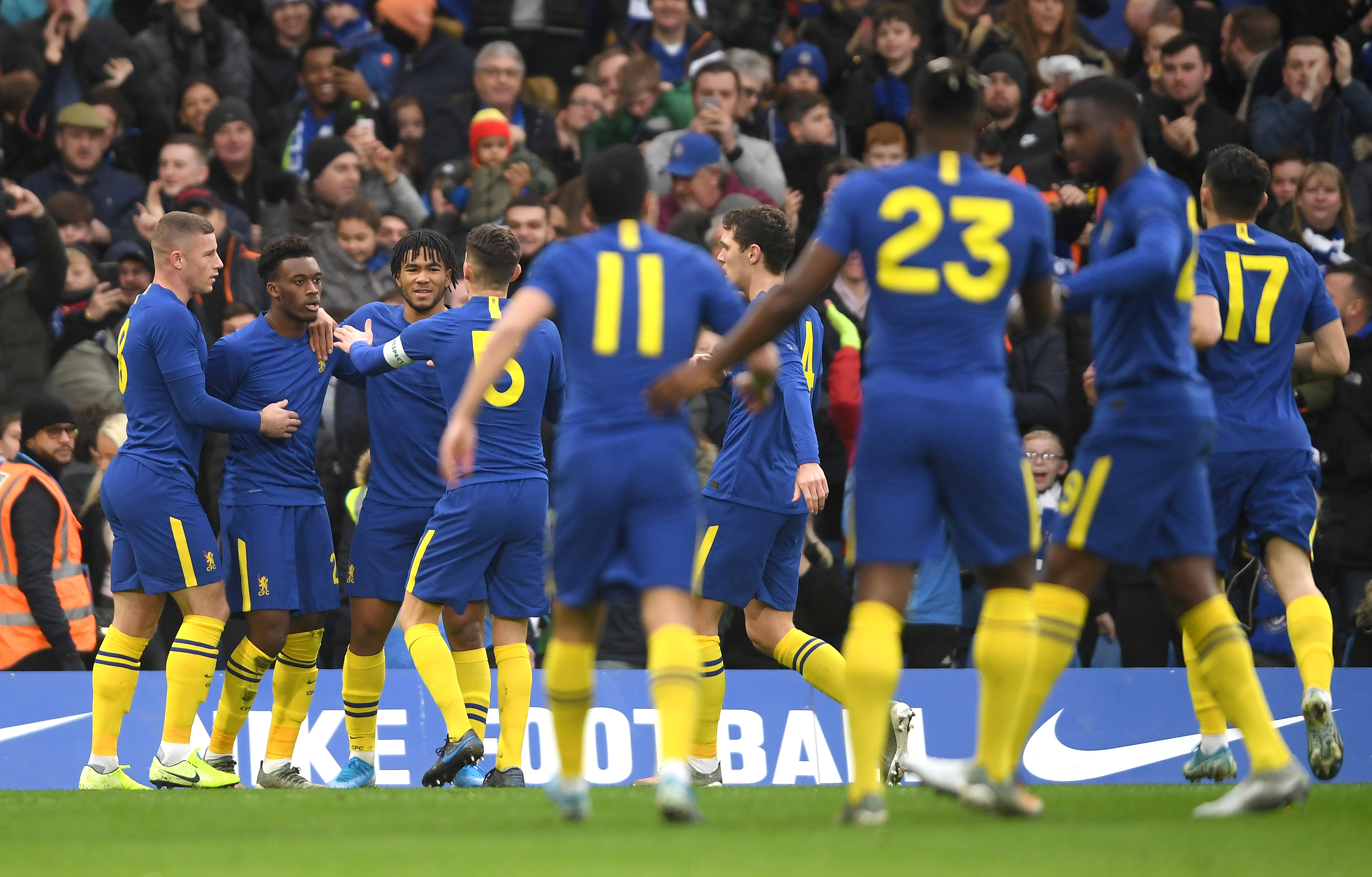 LONDON, ENGLAND - JANUARY 05: Callum Hudson-Odoi of Chelsea celebrates with teammates after scoring his team's first goal during the FA Cup Third Round match between Chelsea and Nottingham Forest at Stamford Bridge on January 05, 2020 in London, England. (Photo by Mike Hewitt/Getty Images)