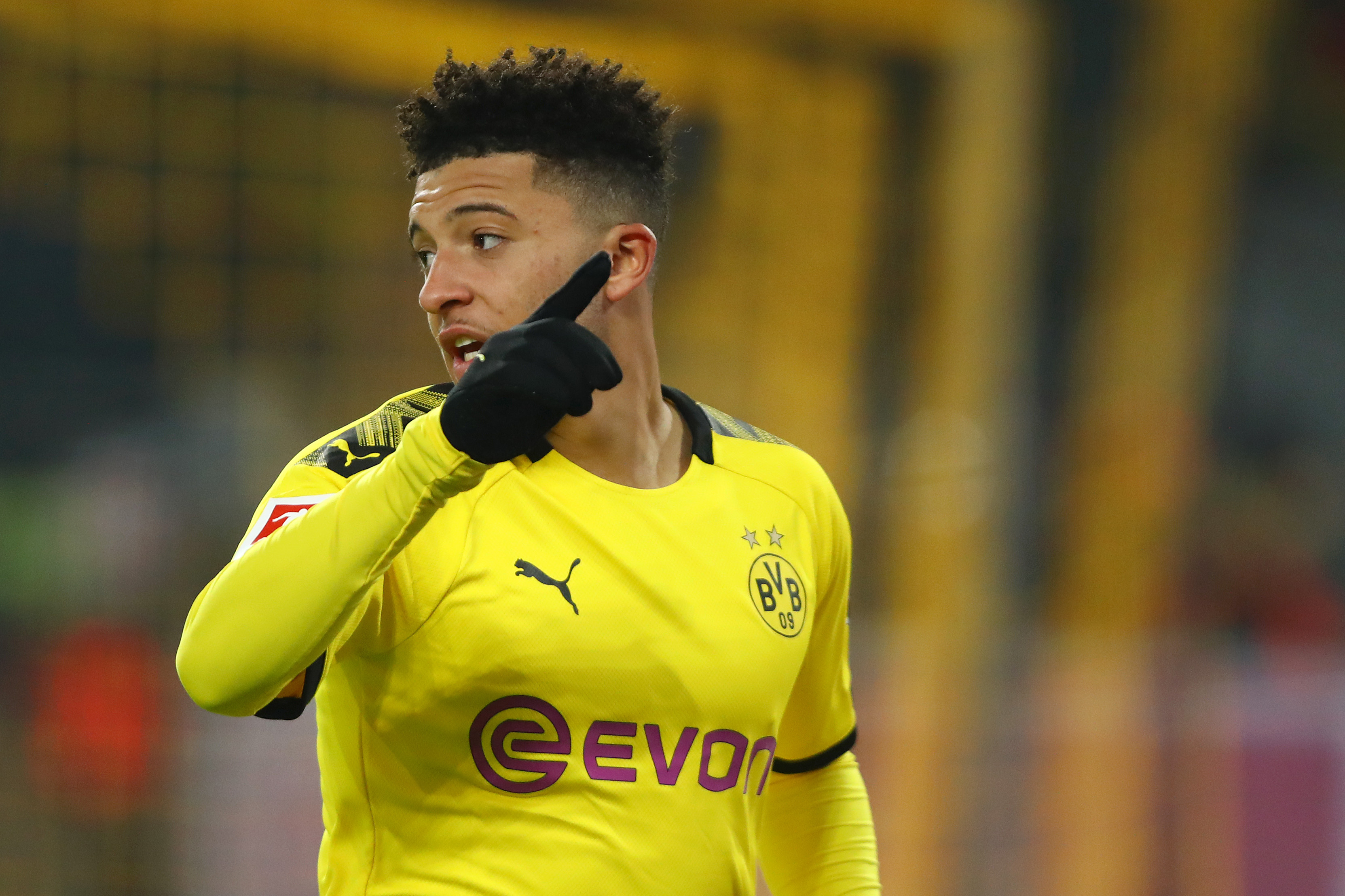 Jadon Sancho needs to take paycut to complete Borussia Dortmund move.
